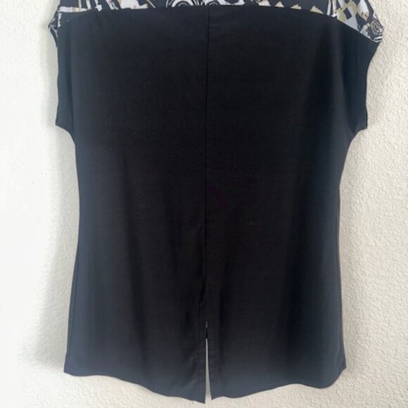 Women's M VINTAGE SUZIE Black & White Geometric Blouse, Cap Sleeves - Picture 4 of 5